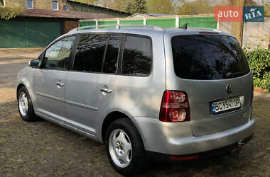Минивэн Volkswagen Touran 2006 в 