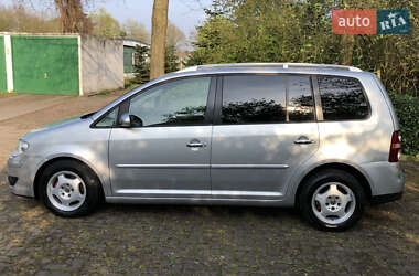 Минивэн Volkswagen Touran 2006 в 