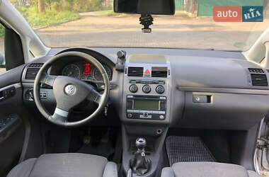 Минивэн Volkswagen Touran 2006 в 