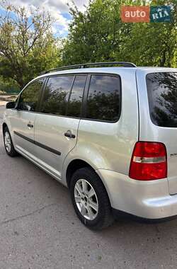 Минивэн Volkswagen Touran 2003 в 