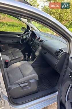 Минивэн Volkswagen Touran 2003 в 