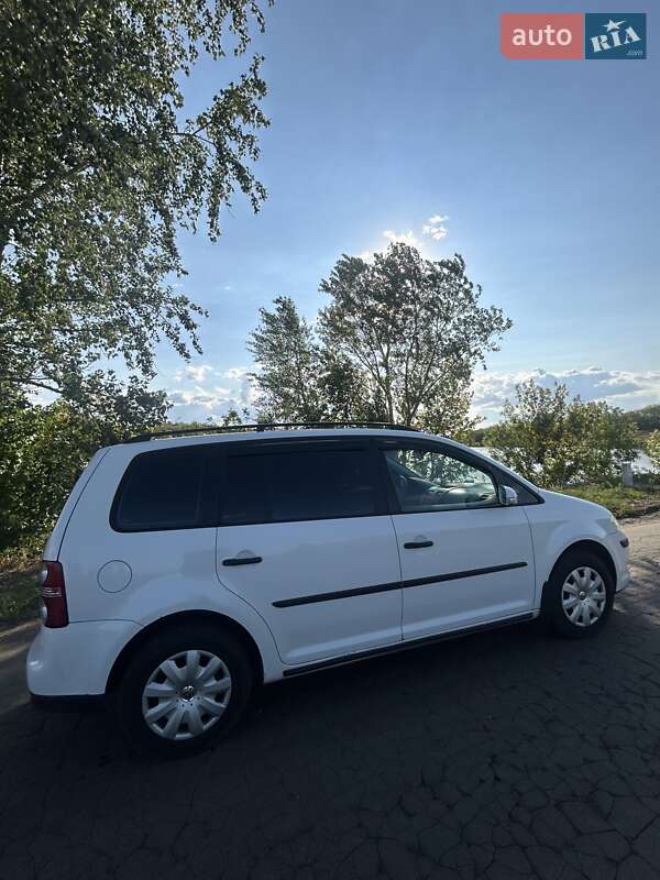 Мінівен Volkswagen Touran 2008 в Дніпрі фото 12 Мінівен Volkswagen Touran 2008 в Дніпрі