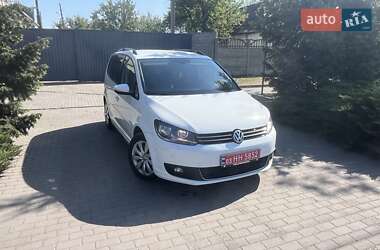 Мінівен Volkswagen Touran 2015 в 