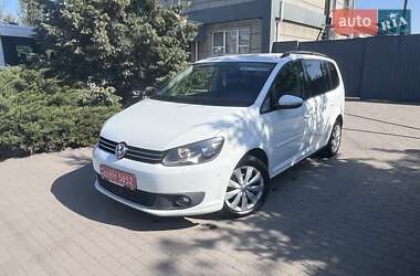 Мінівен Volkswagen Touran 2015 в 