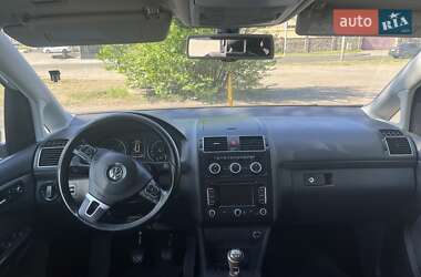 Мінівен Volkswagen Touran 2015 в 