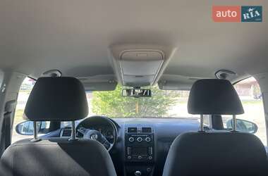 Мінівен Volkswagen Touran 2015 в 