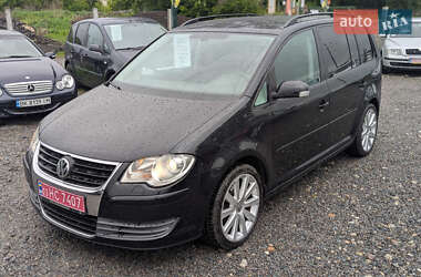 Минивэн Volkswagen Touran 2009 в 