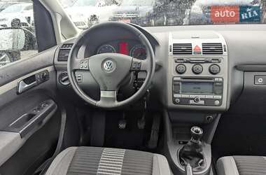Минивэн Volkswagen Touran 2009 в 