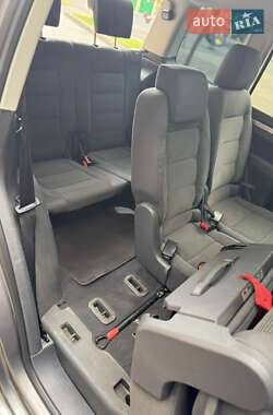 Минивэн Volkswagen Touran 2008 в 