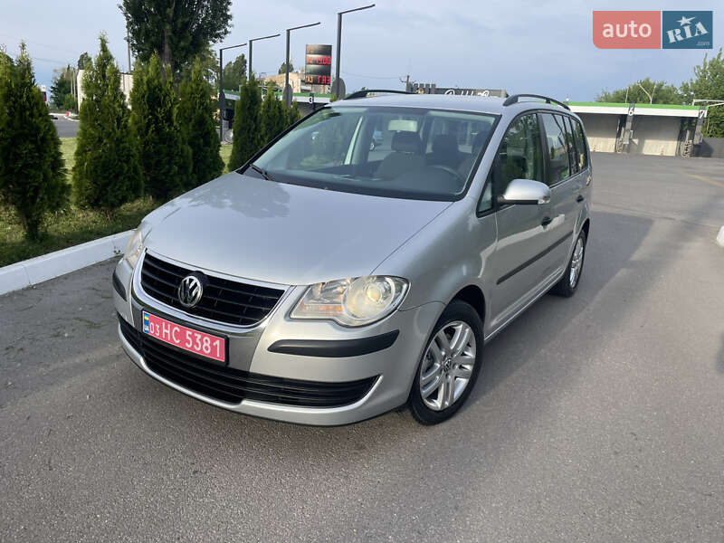 Мінівен Volkswagen Touran 2008 в 