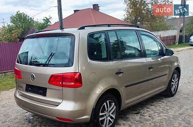 Минивэн Volkswagen Touran 2011 в Старой Выжевке