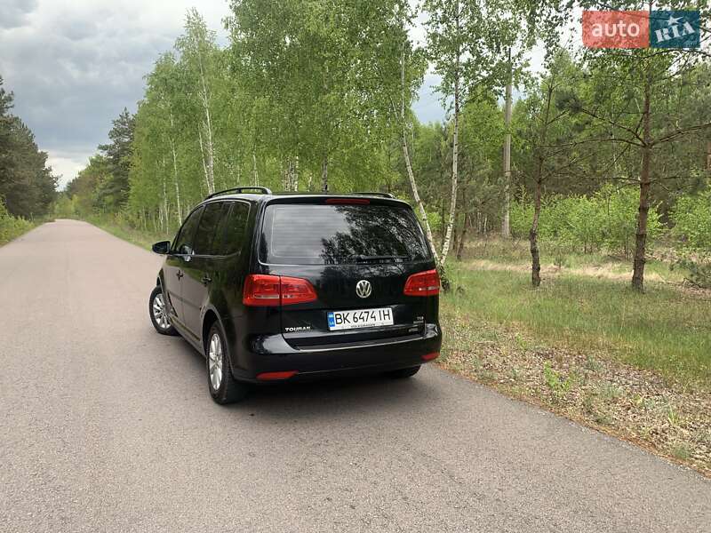 Мінівен Volkswagen Touran 2011 в Зарічному