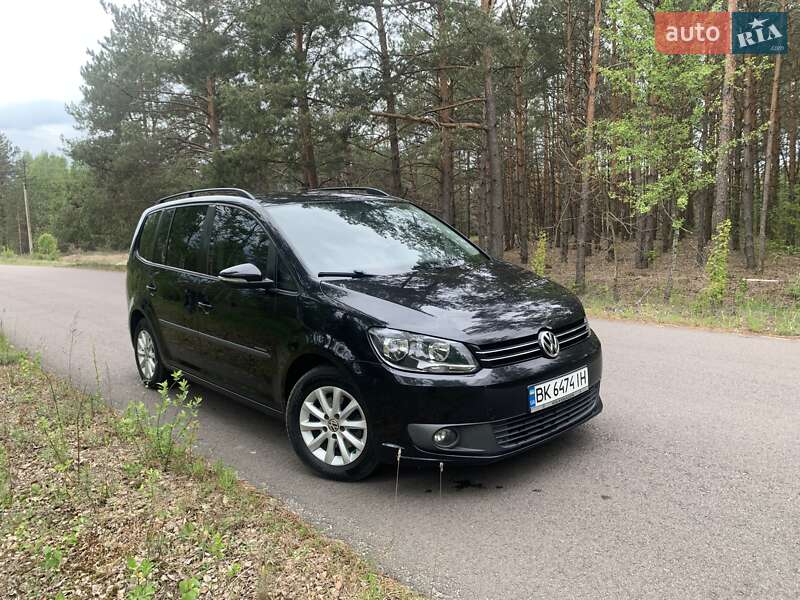 Мінівен Volkswagen Touran 2011 в Зарічному