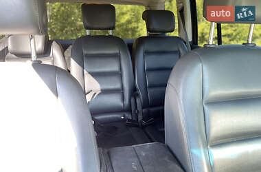 Мінівен Volkswagen Touran 2014 в 