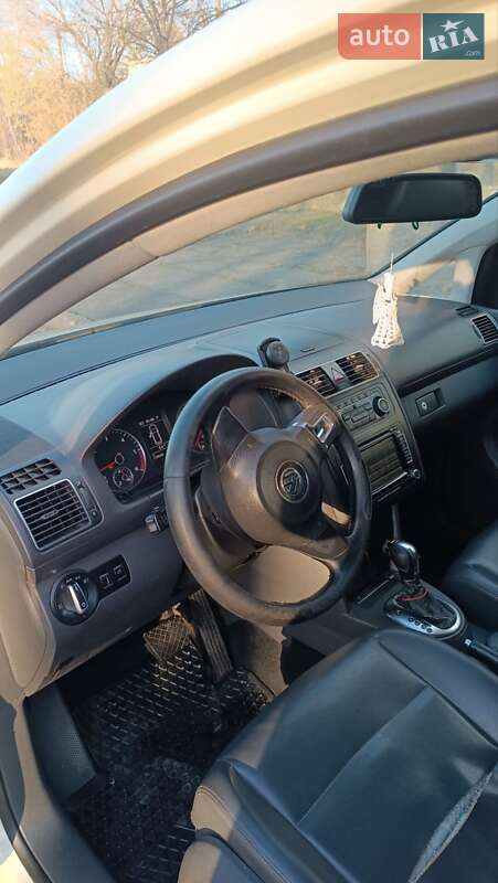 Минивэн Volkswagen Touran 2011 в Львове фото 17 Минивэн Volkswagen Touran 2011 в Львове