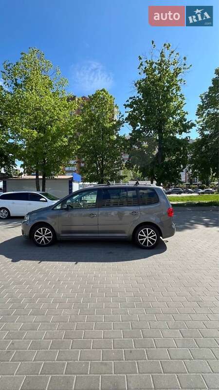 Минивэн Volkswagen Touran 2011 в Белой Церкви