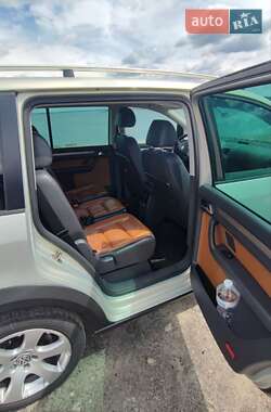 Минивэн Volkswagen Touran 2007 в 