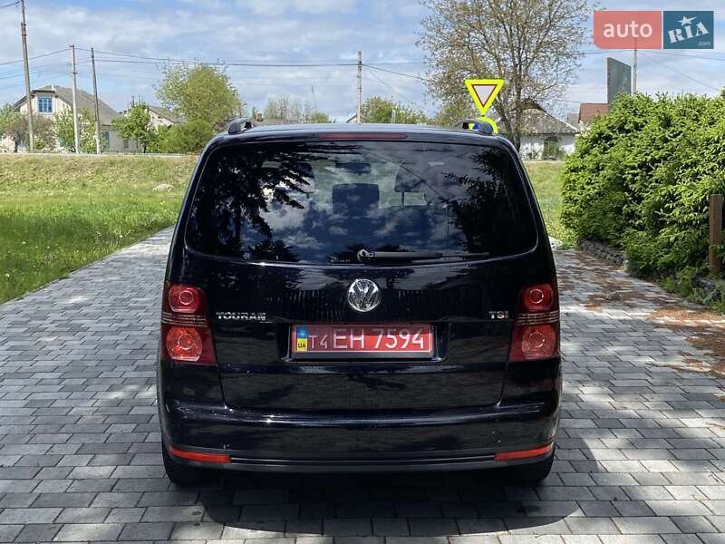 Минивэн Volkswagen Touran 2009 в Вознесенске