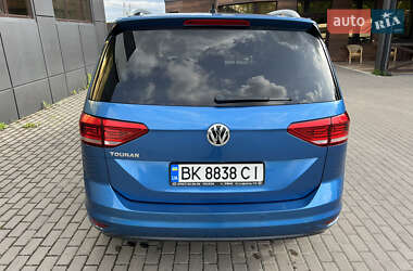 Микровэн Volkswagen Touran 2016 в 