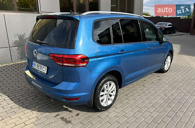 Микровэн Volkswagen Touran 2016 в 