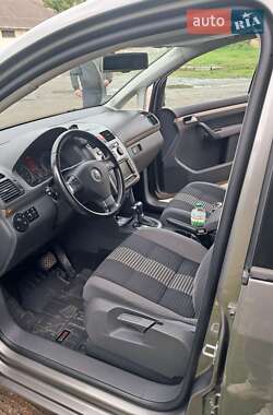 Мінівен Volkswagen Touran 2009 в 