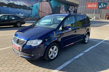 Минивэн Volkswagen Touran 2008 в Луцке