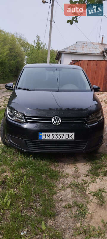 Мінівен Volkswagen Touran 2013 в 