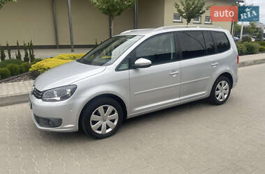 Минивэн Volkswagen Touran 2011 в Рожище