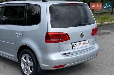 Мінівен Volkswagen Touran 2013 в 