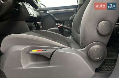Мінівен Volkswagen Touran 2013 в 