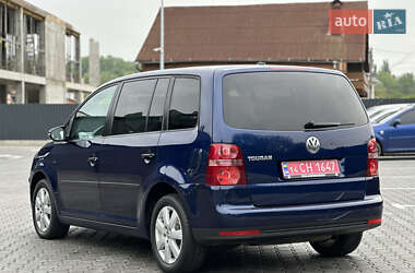 Минивэн Volkswagen Touran 2009 в 