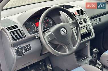 Минивэн Volkswagen Touran 2009 в 