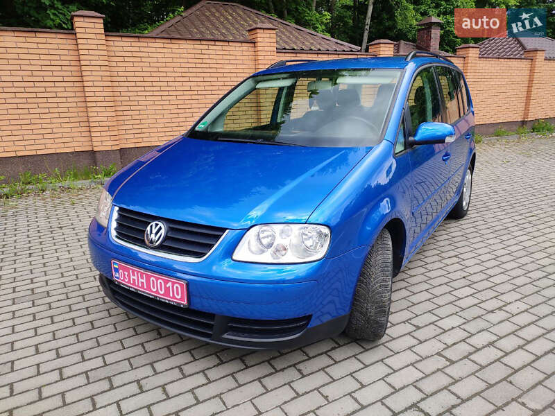 Минивэн Volkswagen Touran 2005 в Красилове