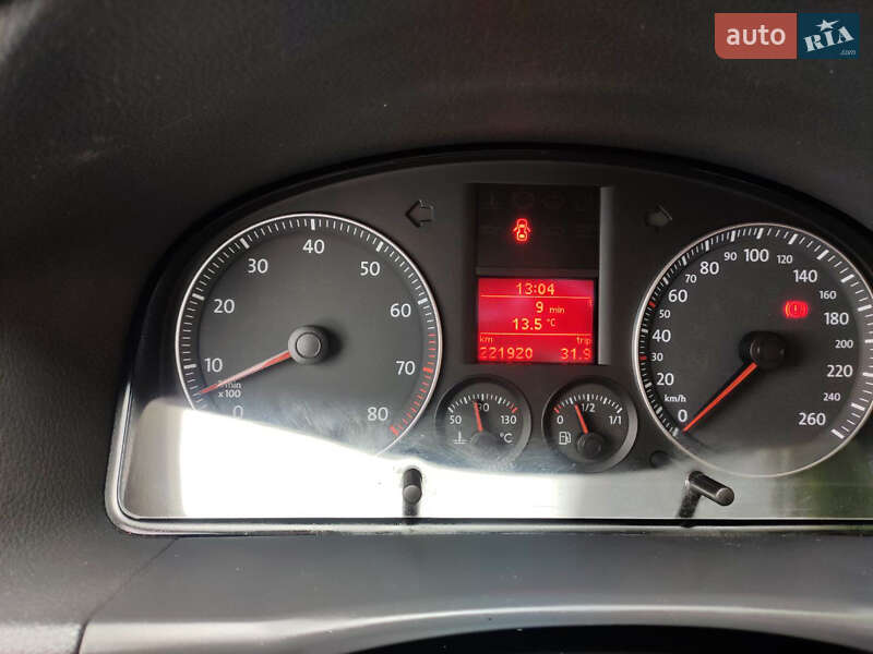 Минивэн Volkswagen Touran 2005 в Красилове