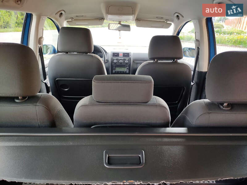 Минивэн Volkswagen Touran 2005 в Красилове