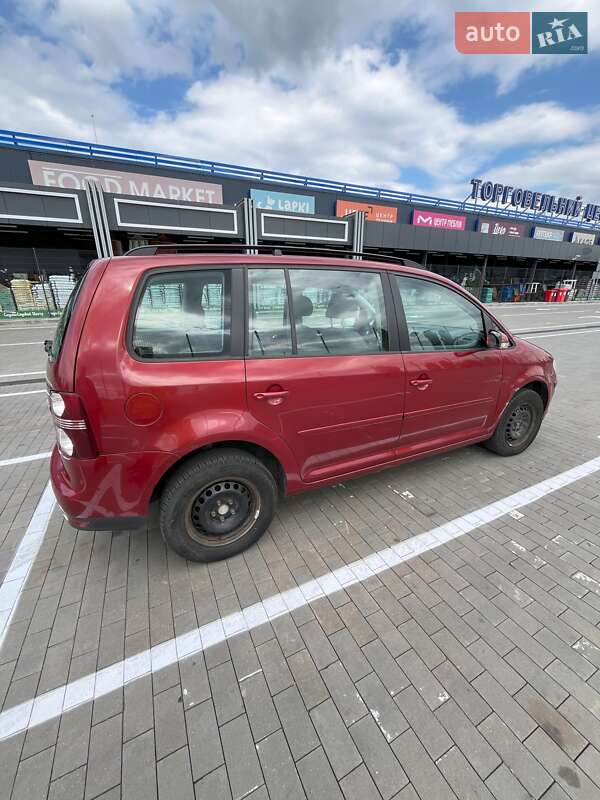 Минивэн Volkswagen Touran 2007 в Первомайске