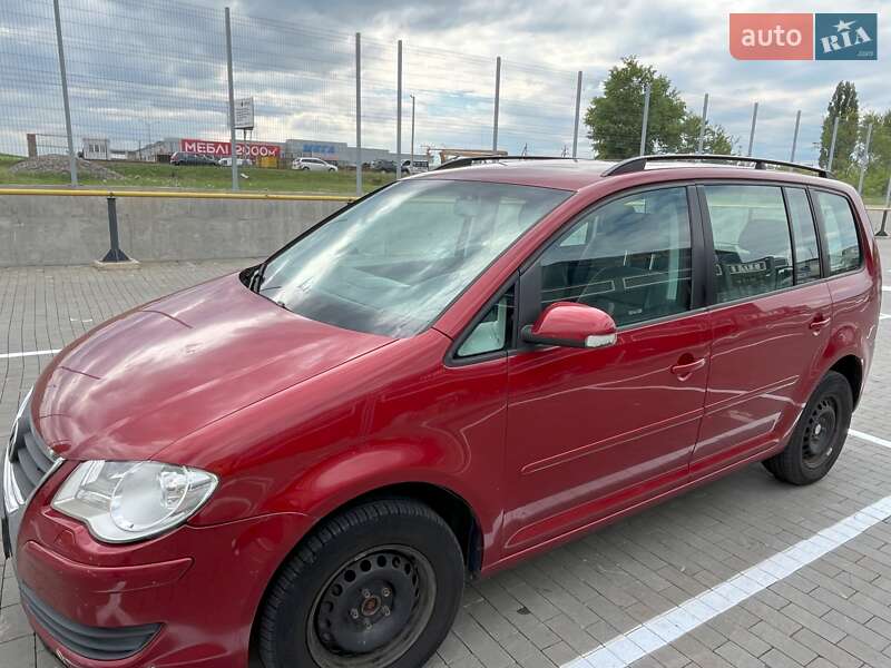 Минивэн Volkswagen Touran 2007 в Первомайске