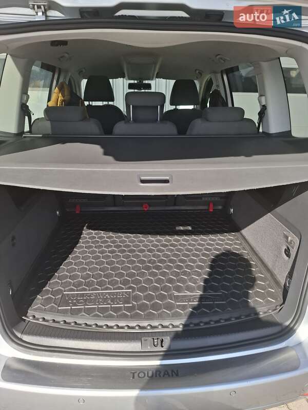 Мінівен Volkswagen Touran 2011 в Львові