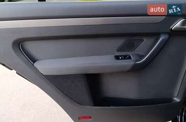 Мінівен Volkswagen Touran 2013 в 