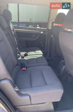Минивэн Volkswagen Touran 2006 в 
