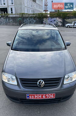 Минивэн Volkswagen Touran 2005 в 
