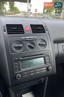 Минивэн Volkswagen Touran 2005 в 