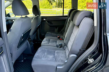 Мінівен Volkswagen Touran 2012 в 
