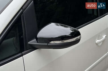 Минивэн Volkswagen Touran 2013 в 