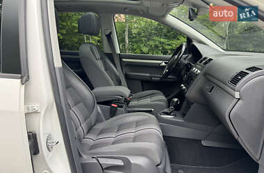 Минивэн Volkswagen Touran 2013 в 