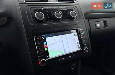 Мінівен Volkswagen Touran 2015 в 