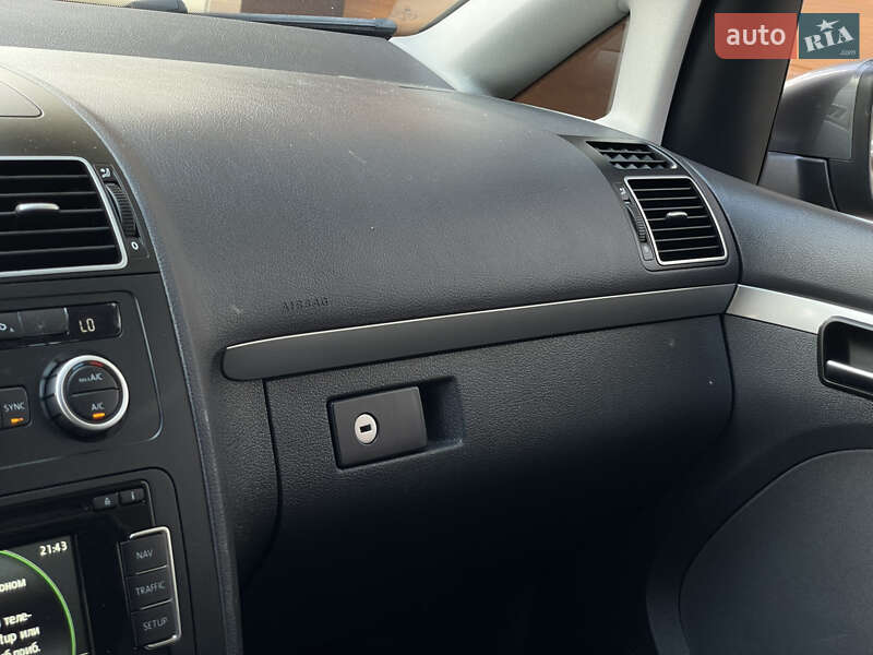 Минивэн Volkswagen Touran 2012 в Бердичеве