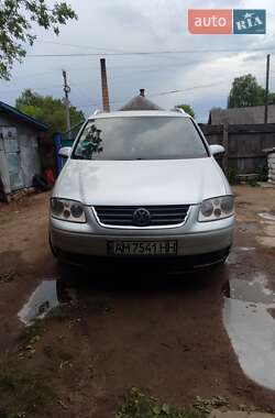 Минивэн Volkswagen Touran 2006 в Овруче