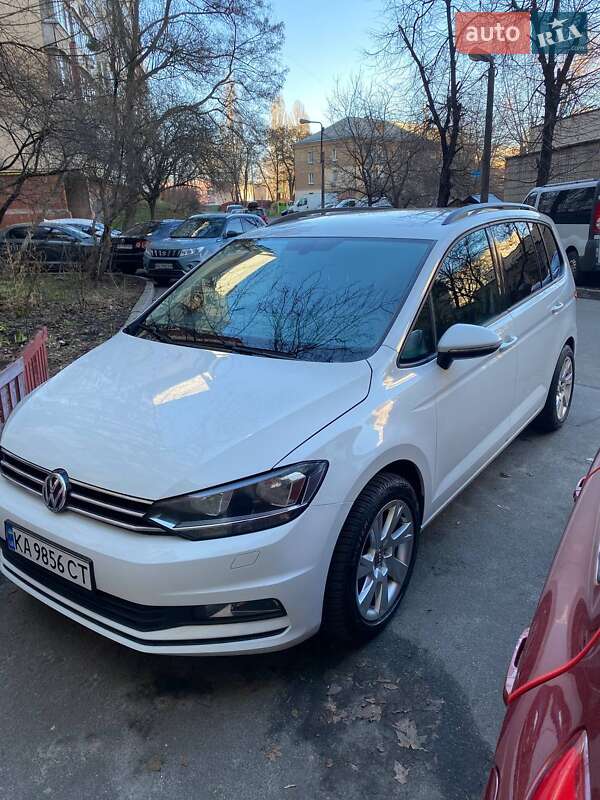 Мікровен Volkswagen Touran 2016 в Києві