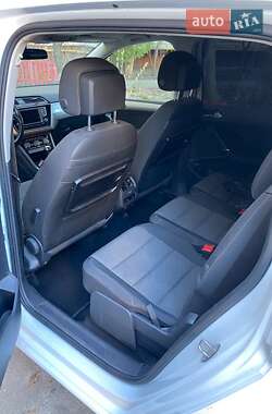 Микровэн Volkswagen Touran 2016 в 
